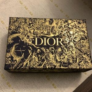Dior box